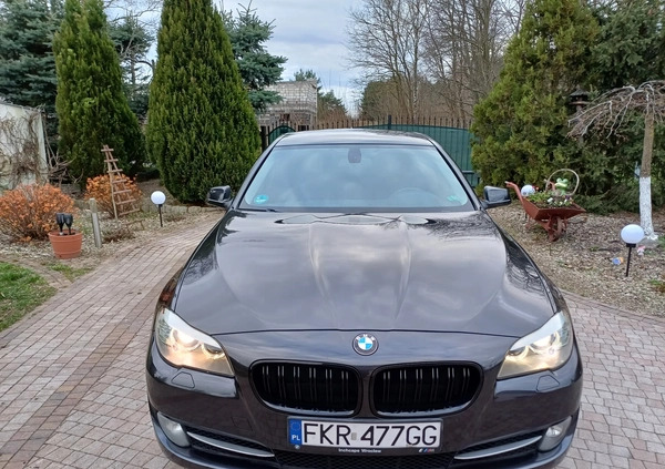 BMW Seria 5 cena 45900 przebieg: 239800, rok produkcji 2011 z Krynki małe 137